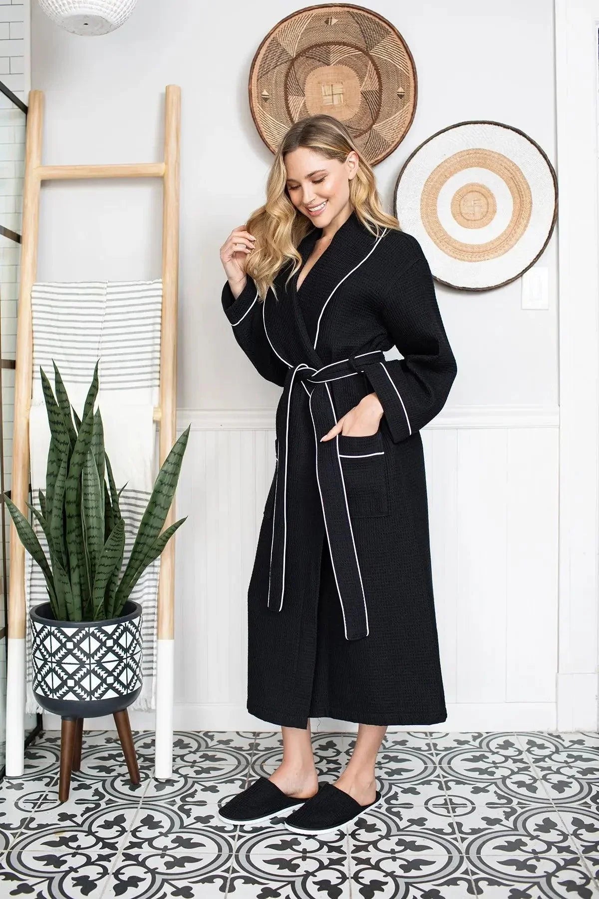 Women’s Waffle Piping Bathrobe – Lightweight Spa-Style Comfort